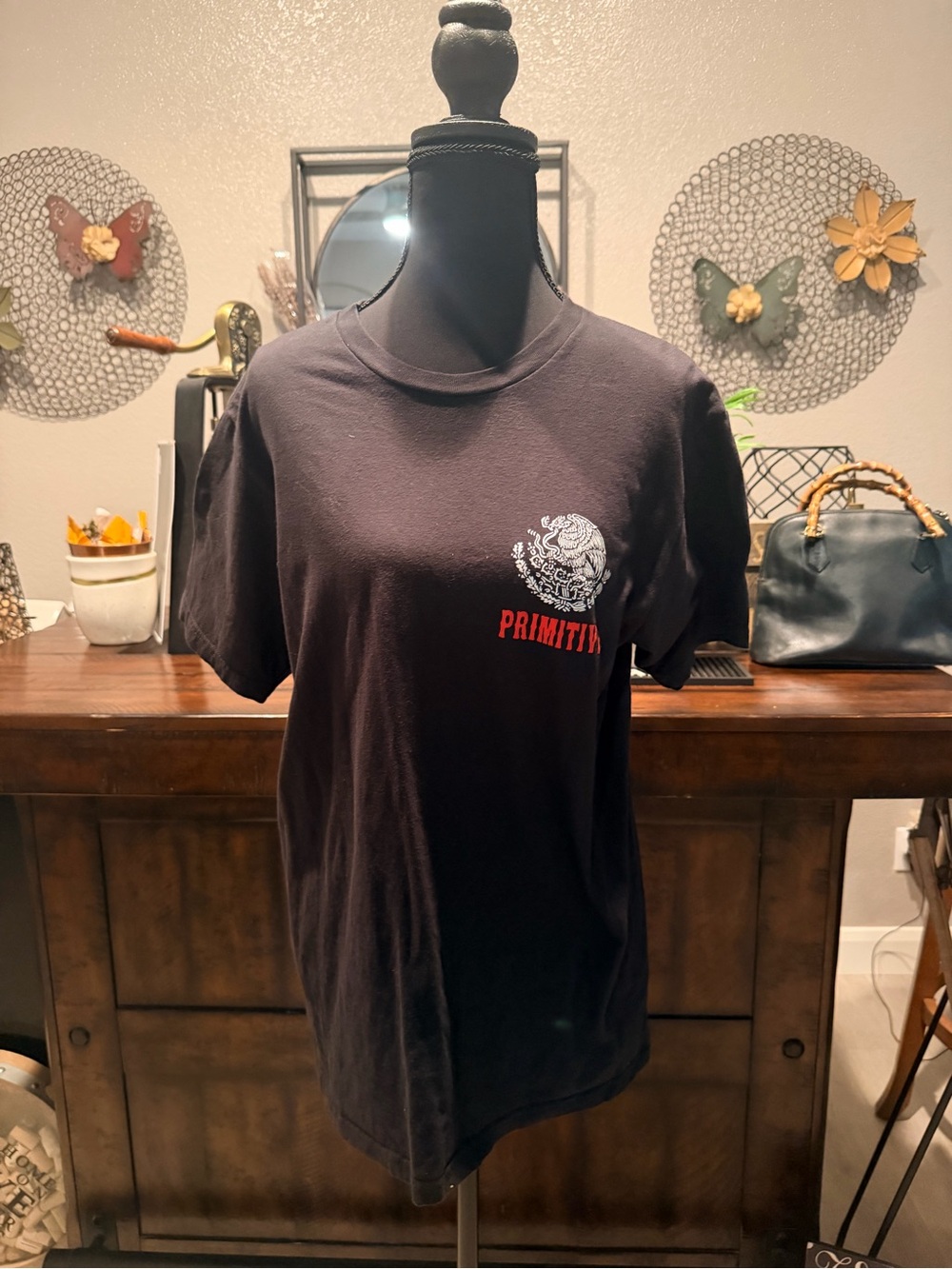 Primitive Skate Collegiate
Mexico Heavyweight
Graphic Tee Black - Size M